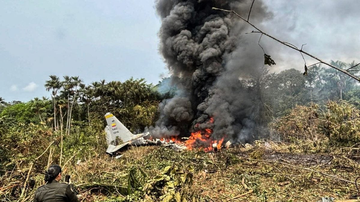 Video Captures Colombian Air Force Plane’s Dramatic Fall Before Fatal Crash Near Ecuador; 66 Dead
