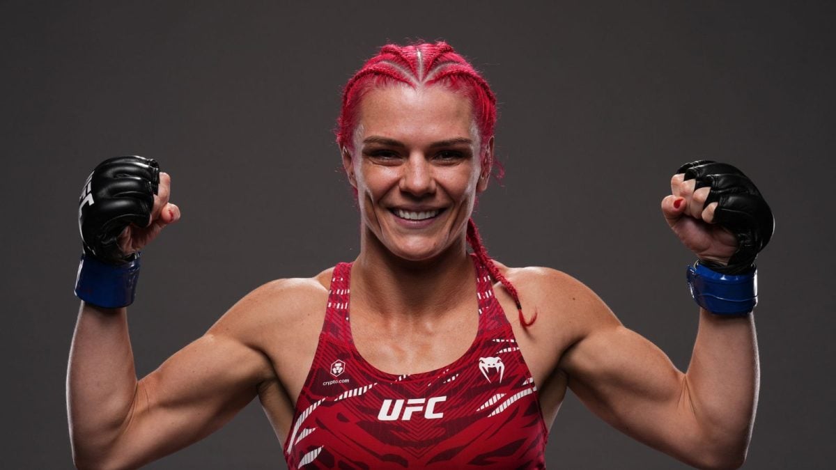 Exclusive| As 'Savage' As Gillian Robertson In The Cage And 'As Quiet As A Mouse' Off It