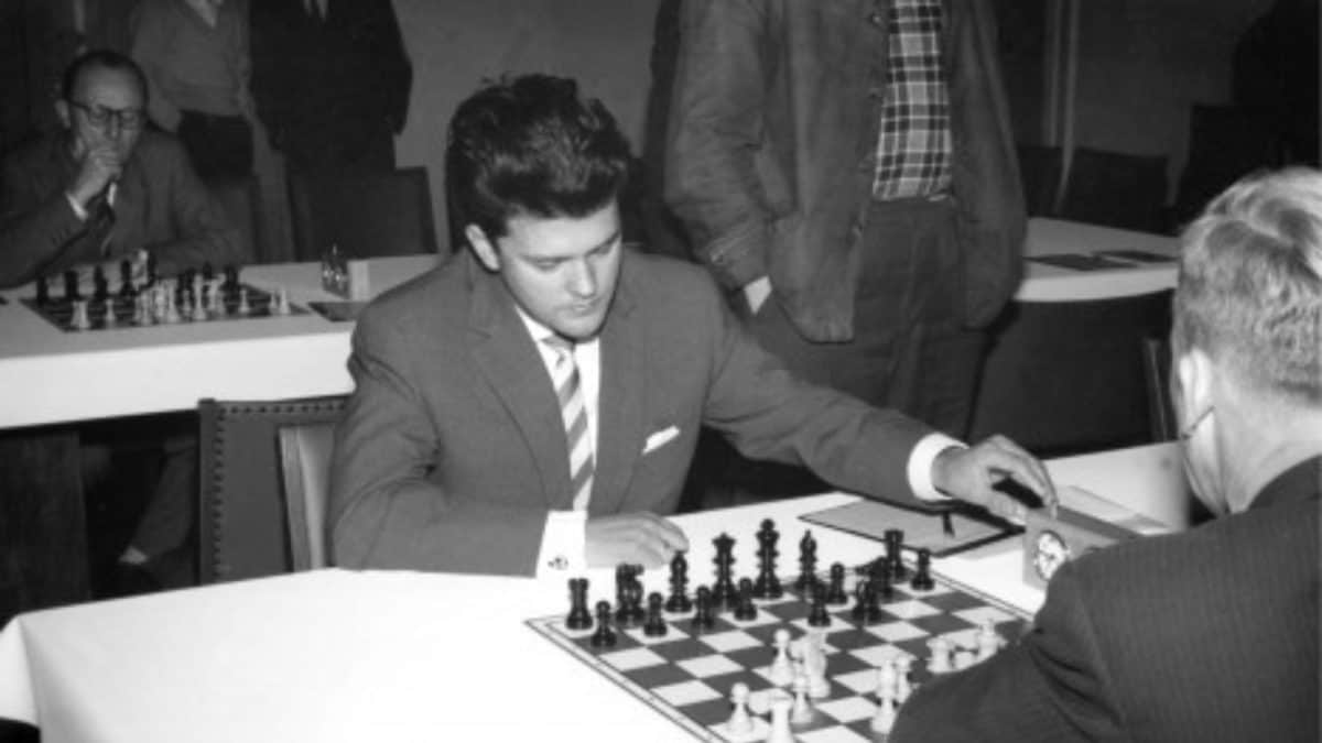German GM Lothar Schmid's Chess Collection Up For Auction! 'Repeticin De Amores Y Arte De Ajedrez' Among Memorabilia