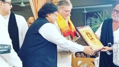 Left IIT Entrance Exam Mid Way, Did Supporting Roles To Make Ends Meet – Now Steals The Show In Rs 2000 Crore Blockbuster