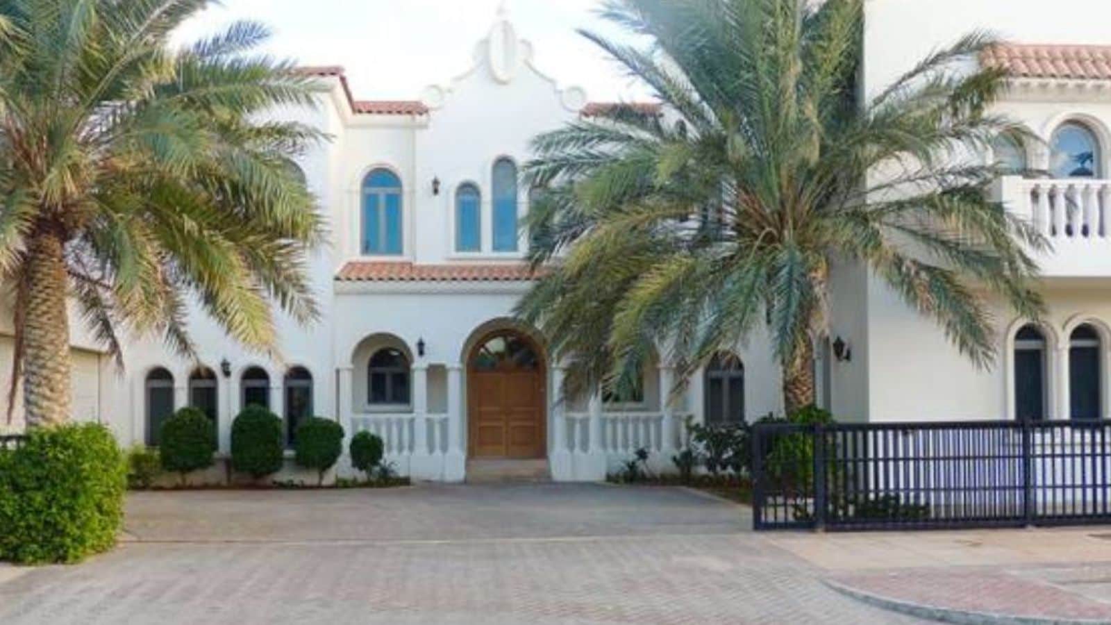 Shah Rukh Khan owns a lavish villa named Jannat on Palm Jumeirah. Gifted by Dubai developer Nakheel, the beachfront property is estimated to be worth over Rs 100 crore and includes a private beach. The superstar also has business interests in Dubai’s real estate sector along with wife, Gauri Khan. 