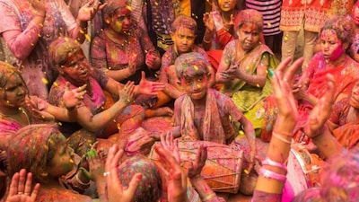 Badri Ki Dulhania is sung by Monali Thakur, Dev Negi and Neha Kakkar. (Representative Image)