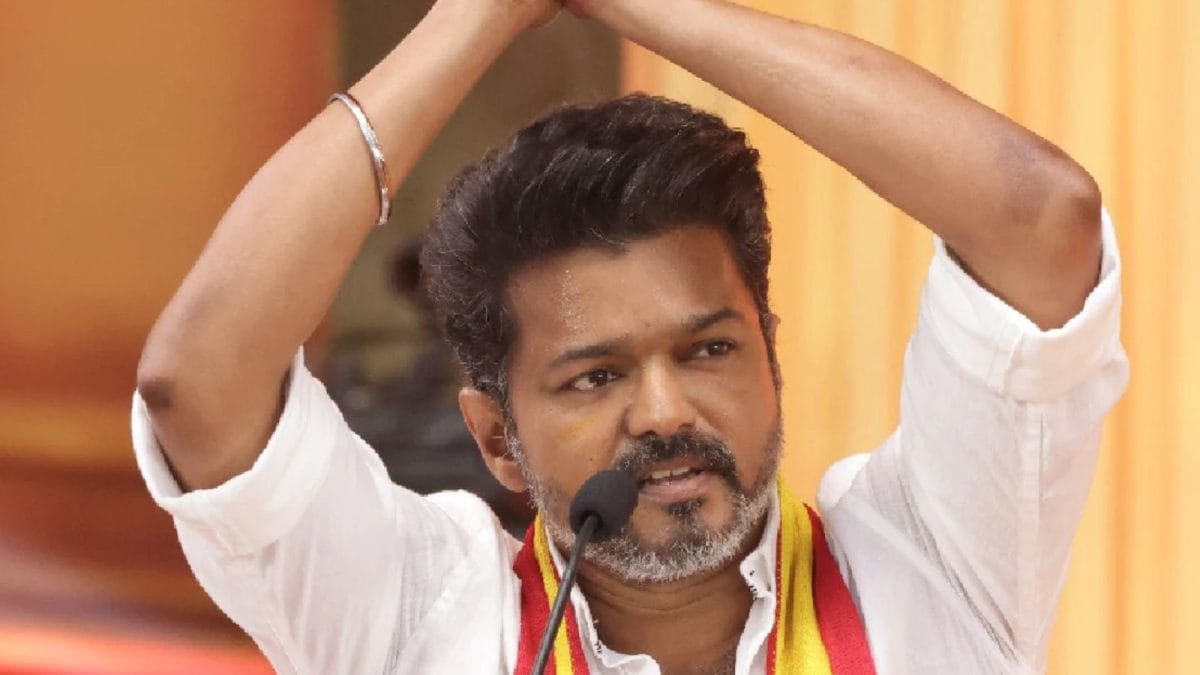 Vijay’s Moment Of Reckoning Is Here: To NDA Or Go His Own Way?