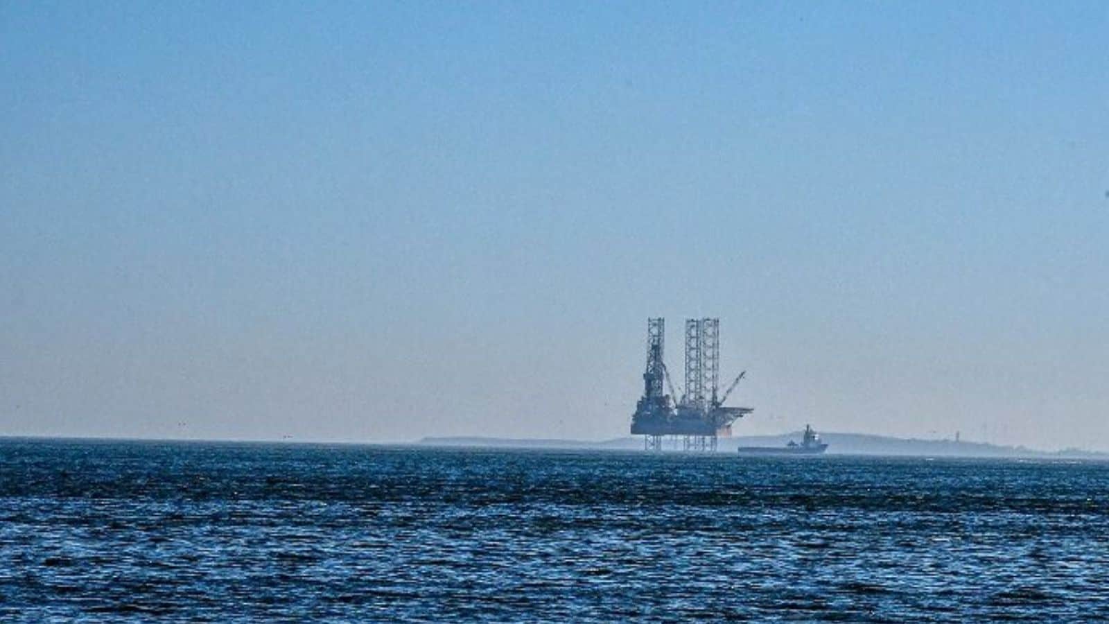 The Caspian Sea covers about 386,400 square kilometres. This makes it slightly bigger than Japan. Its massive size is why it is known as the largest inland body of water.