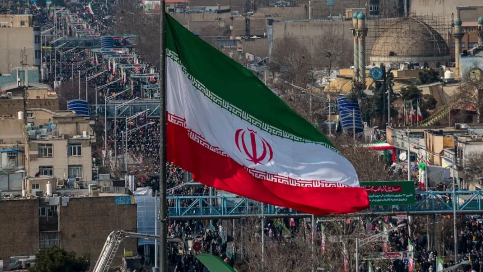 Such changes upset many religious and traditional communities. Some felt the reforms completely ignored Islamic values and weakened Iran’s cultural identity. Political opponents and religious leaders began criticising the Shah’s growing authoritarian rule. Such changes upset many religious and traditional communities. Some felt the reforms completely ignored Islamic values and weakened Iran’s cultural identity. Political opponents and religious leaders began criticising the Shah’s growing authoritarian rule.