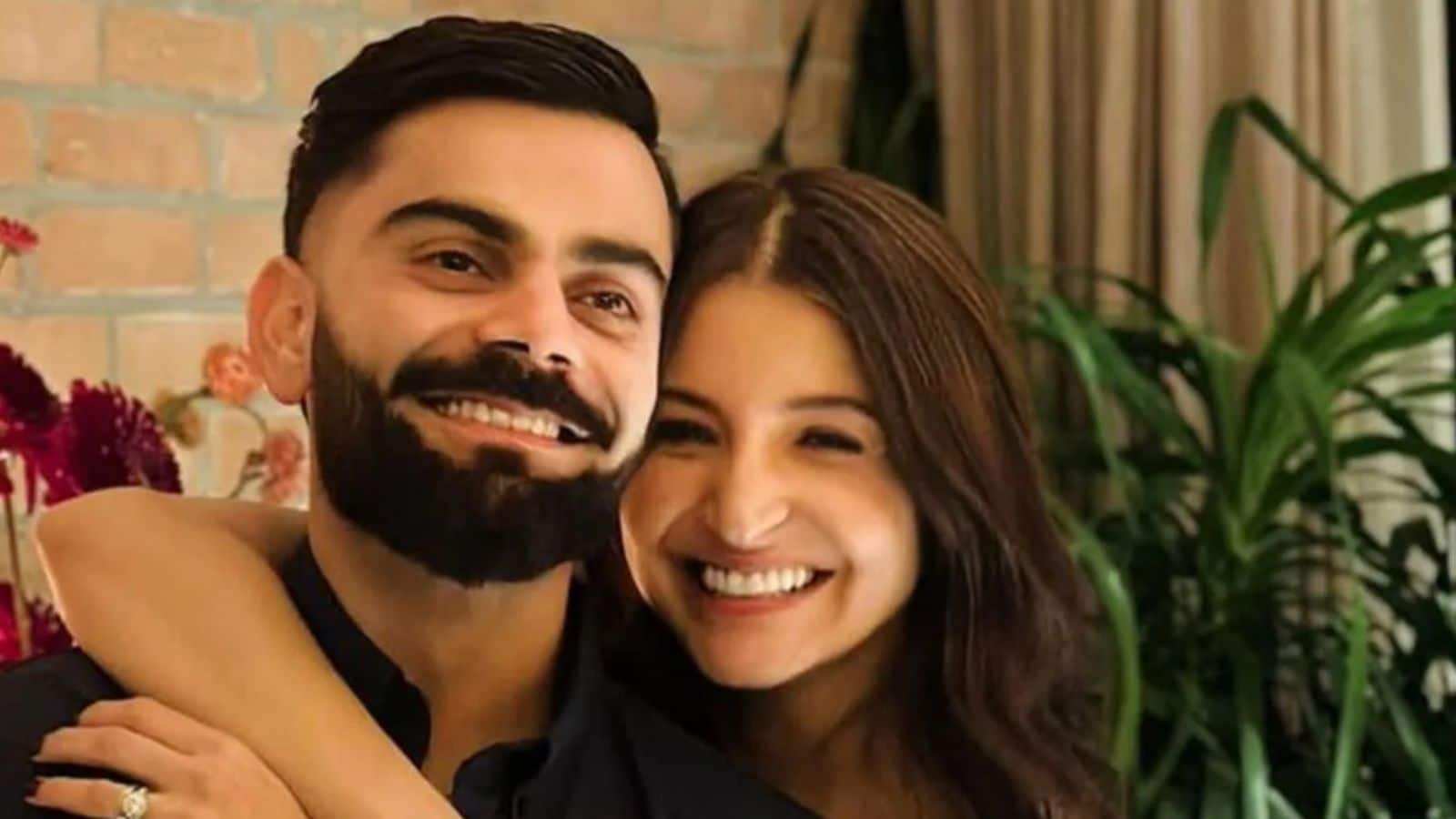 De acordo com documentos de propriedade acessados ​​​​pela CRE Matrix, o casal fez uma compra robusta de Rs 37,86 milhões em janeiro de cerca de 5 acres de terra para a propriedade na vila de Zirad, perto da popular Praia de Awas. Kohli expressou repetidamente seu carinho por Alibaug e, portanto, esta última compra não é nenhuma surpresa.