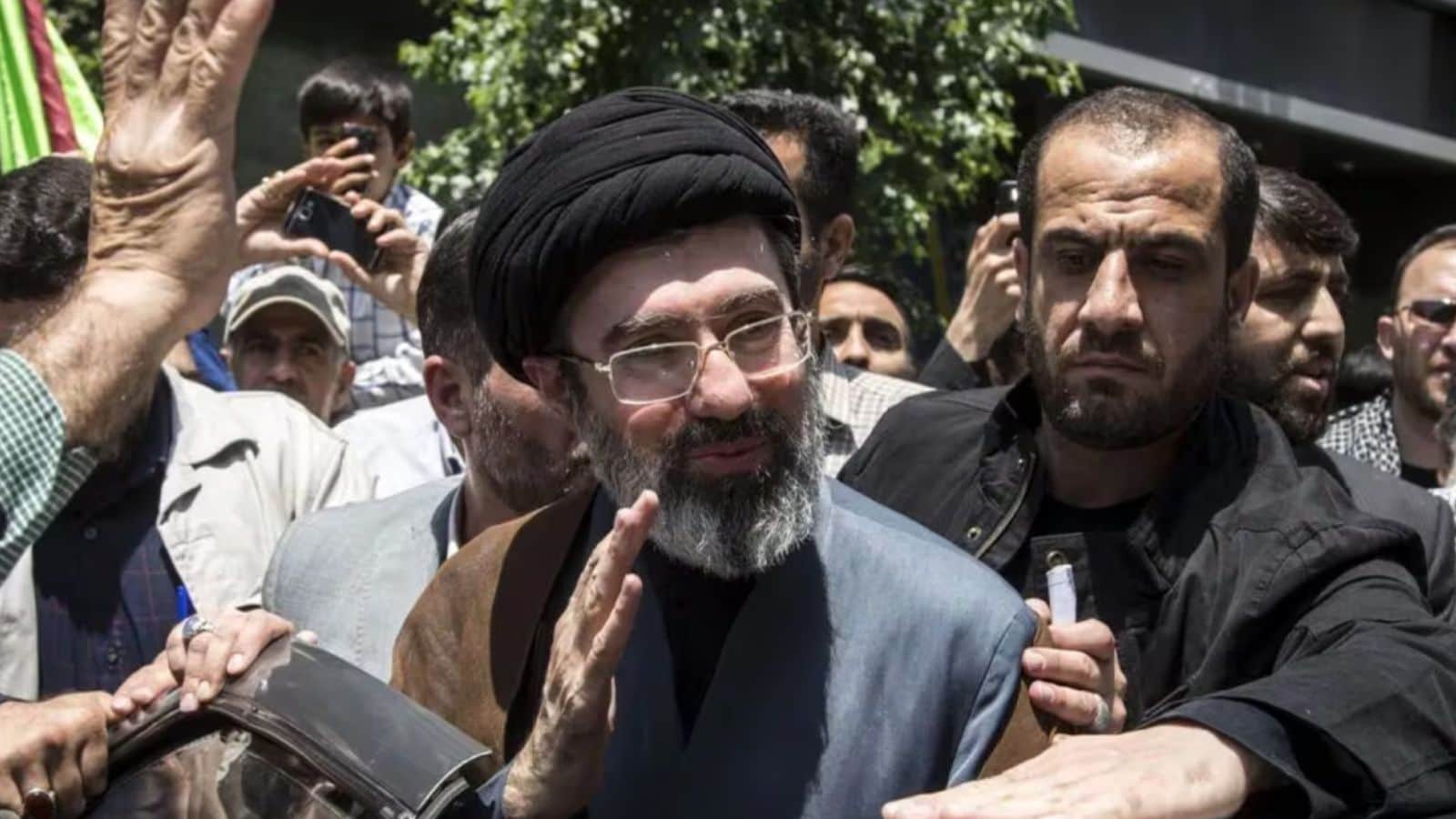 Bloomberg’s investigation relied on real estate records, confidential business documents and information from sources connected to a leading Western intelligence agency. Together, these records point to a financial network that stretches across several countries. Properties and financial links mentioned in the report extend from some of London’s most expensive neighbourhoods to bank accounts in Switzerland. The investigation also traces connections to luxury assets in Dubai. In addition, there are references to hotel properties in parts of Germany and Spain.