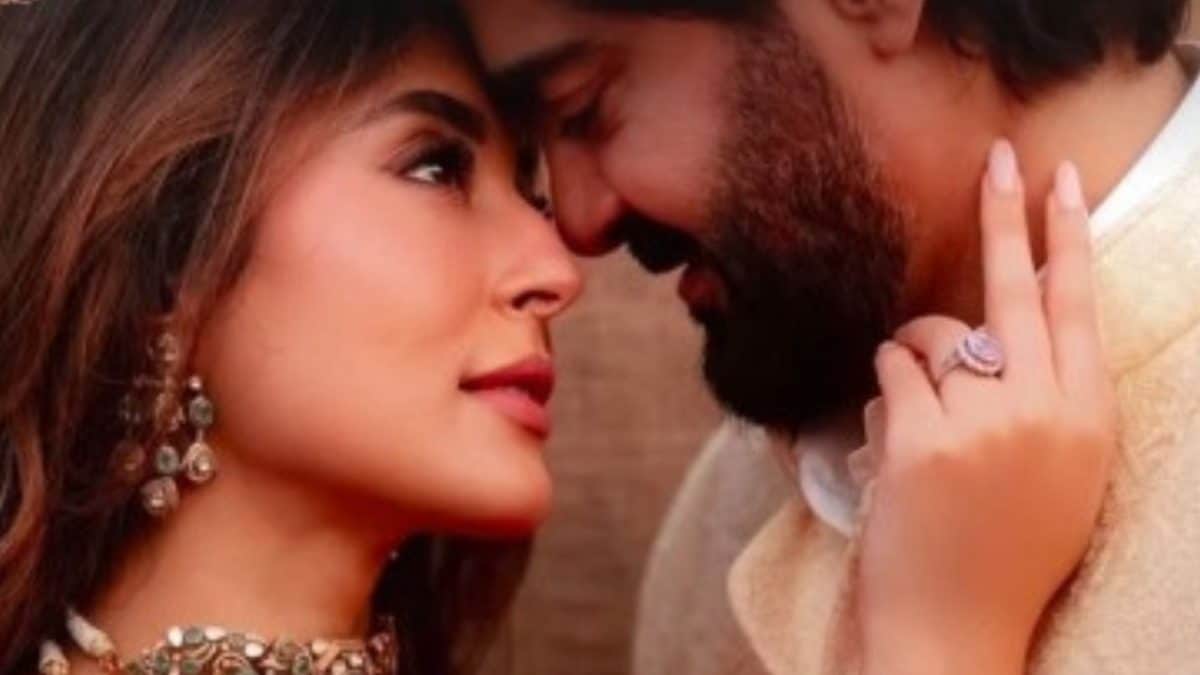 Saba Pataudi Congratulates Kritika Kamra-Gaurav Kapur After Their Wedding | Bollywood News Saba Pataudi Congratulates Kritika Kamra-Gaurav Kapur After Their Wedding | Bollywood News