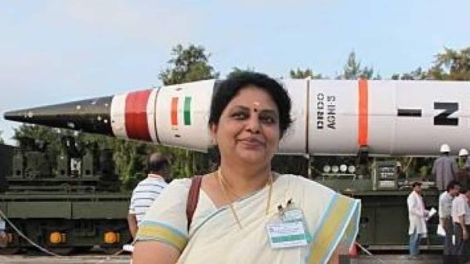 Tessy Thomas was born in April 1963 in Alappuzha, a coastal town in Kerala. Her father ran a small business, and education was very important in their home. The family lived not far from the Thumba Equatorial Rocket Launching Station (TERLS) in Thiruvananthapuram. Watching rockets launch from the nearby facility fascinated her deeply. She often wondered how machines could travel so far into the sky. Those early sights quietly shaped her interest in science and technology.