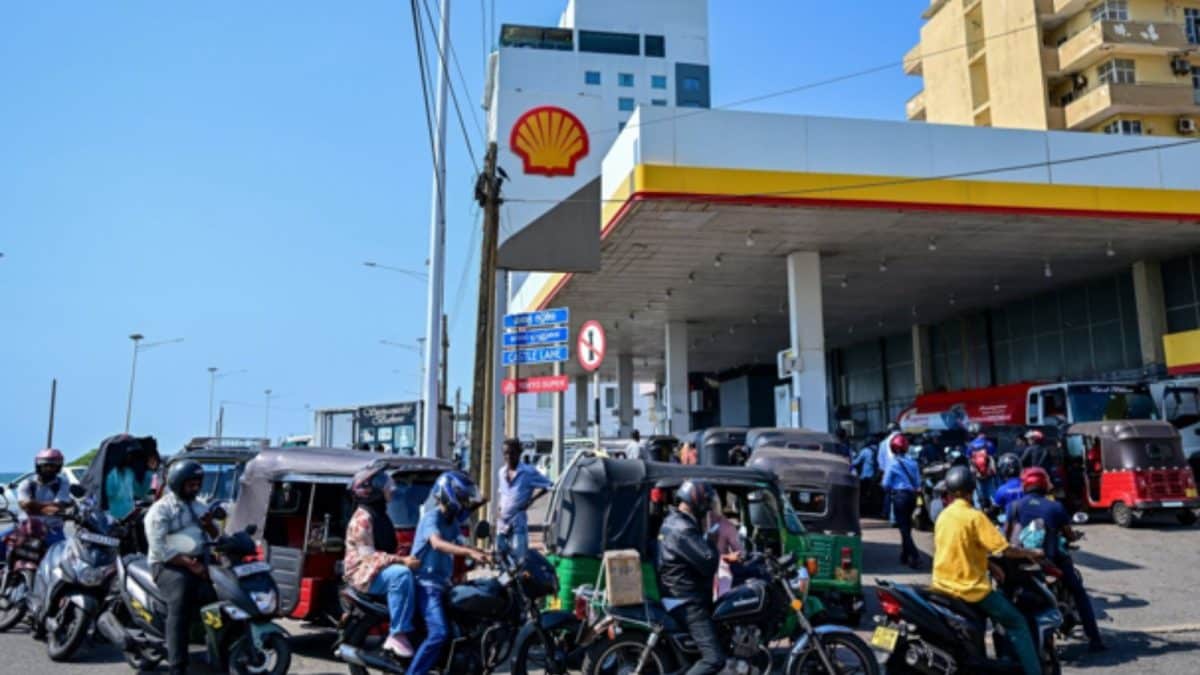 Sri Lanka Declares Wednesday Holiday, Moves To 4-Day Work Week Amid Fuel Shortage Fears