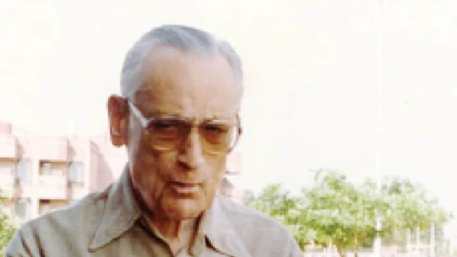 Former R&amp;AW director Jyoti Sinha often spoke about Kao’s calm nature. He recalled how Kao would explain strategy with a simple line, “Dekho jab tumko koi oppose karta hai, zeher deke usko kyu marna hai? Kyun na khoob shehed deke mara jaye?” Kao also planned to work with Western countries to strategically gather information. The CIA of the United States also assisted RAW and had trained India’s Special Frontier Force (SFF).