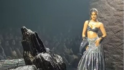 Tara Sutaria and Jacqueline Fernandez react to her striking style.