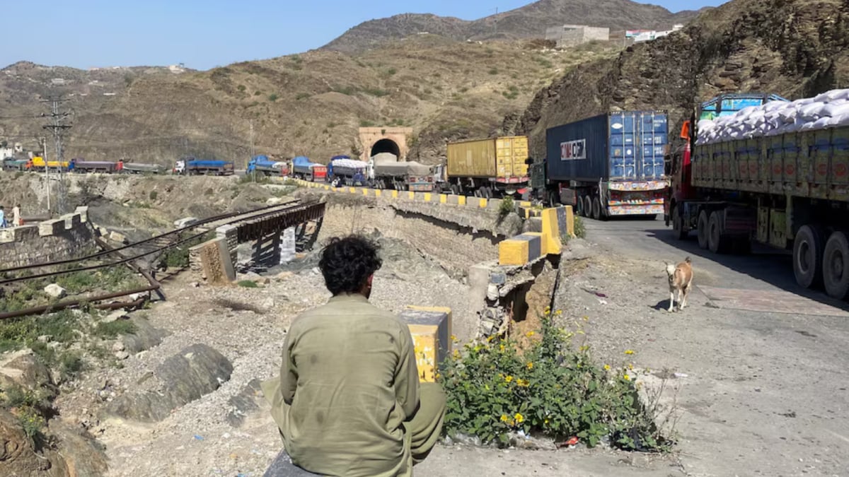 270 Rockets, Artillery Shells In 48 Hours: Why Pakistan And Afghanistan Are In 'Open War'?