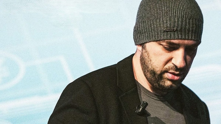 How Jan Koum, a Struggling Teen on Food Stamps, Built One of the World’s Most Popular Messaging Apps