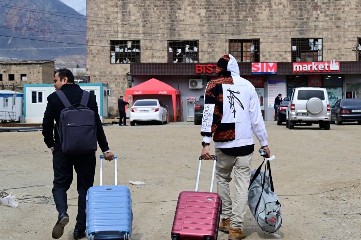 1,043 Indians Evacuated From Iran Via Armenia, Azerbaijan; 20 Ships Await Hormuz Crossing