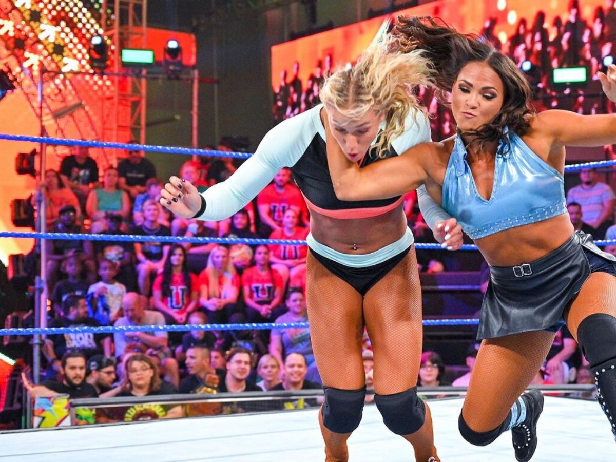 Kiana James Faces Shocking Wardrobe Malfunction At The WWE Elimination Chamber 2026 | Wwe News - News18 Kiana James Faces Shocking Wardrobe Malfunction At The WWE Elimination Chamber 2026 | Wwe News - News18