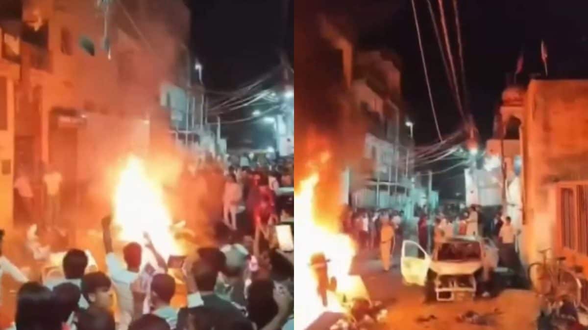 Vehicles Torched, Roads Blocked In Delhi's Uttam Nagar After Man Killed In Holi Colour Dispute | Video