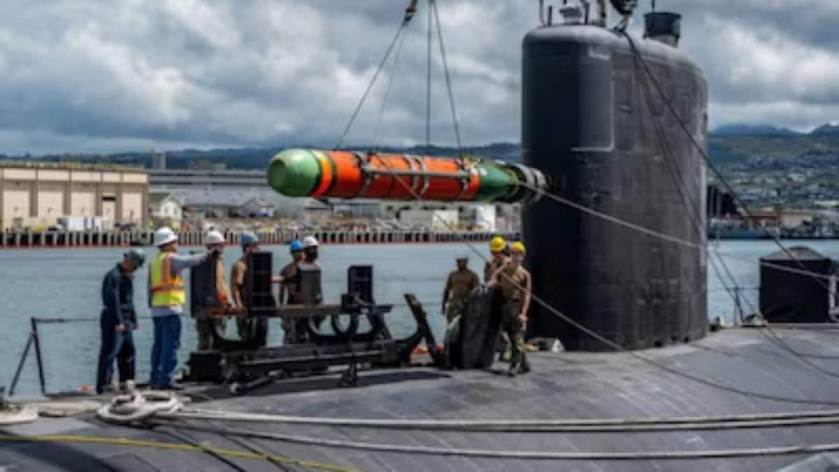 The Ghost Of 1945: When Was The Last Time A US Submarine Sunk A Warship