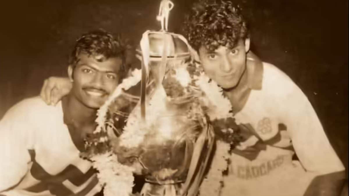 What Happened To Mohun Bagan Icon Uday Konar? The Former Star Player Spotted Selling Clothes On Mumbai Streets