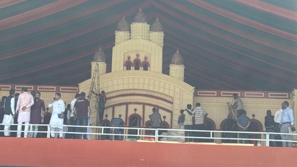 Dakshineswar-Themed Stage Unveiled For PM Modi’s Brigade Rally In Kolkata
