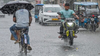 Western disturbances from Afghanistan are causing rainfall across Maharashtra, including Vidarbha, Marathwada, and Mumbai from March 18 - 20. 