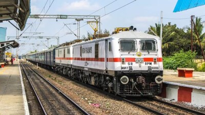 The Railway Board announced the weekly Rameswaram-Ayodhya train will now halt at Pudukkottai, easing travel for pilgrims and locals. 