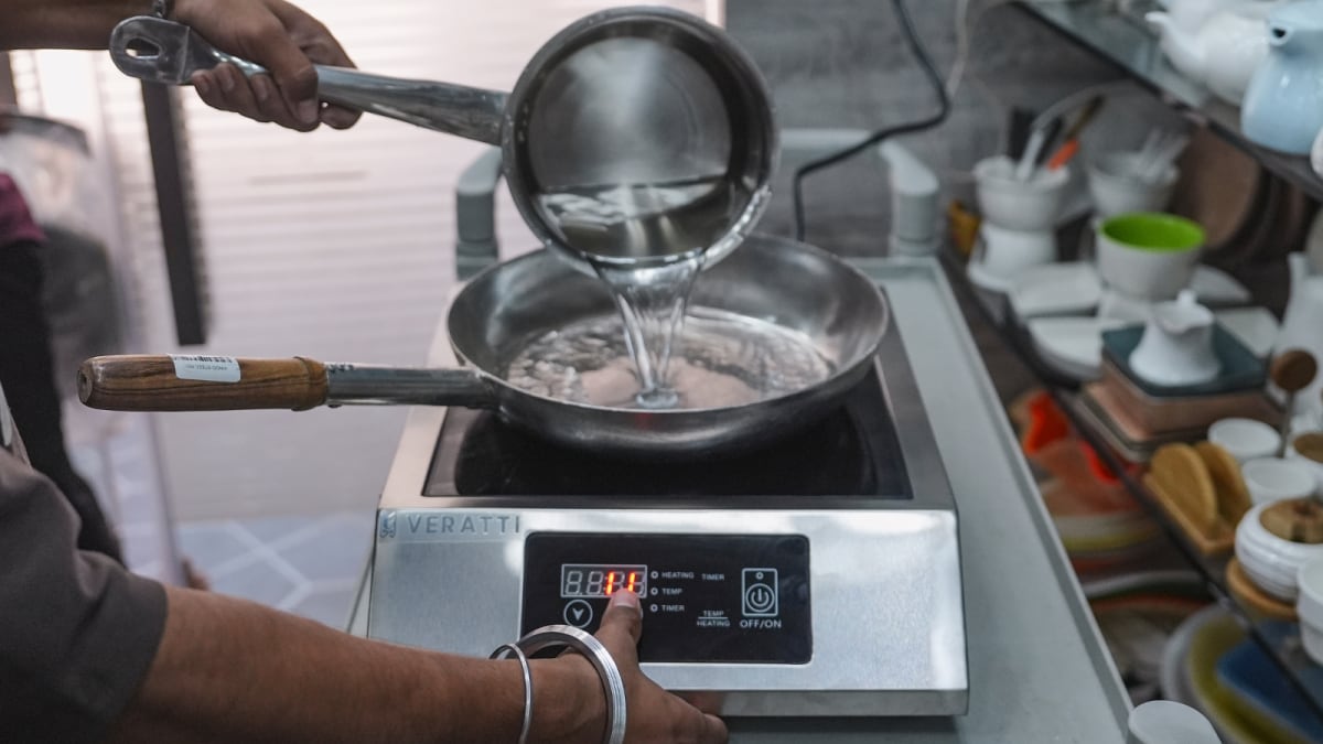 LPG Shortage: Kerala Tops Google Searches For Induction Cookers And Cooktops, West Bengal Next