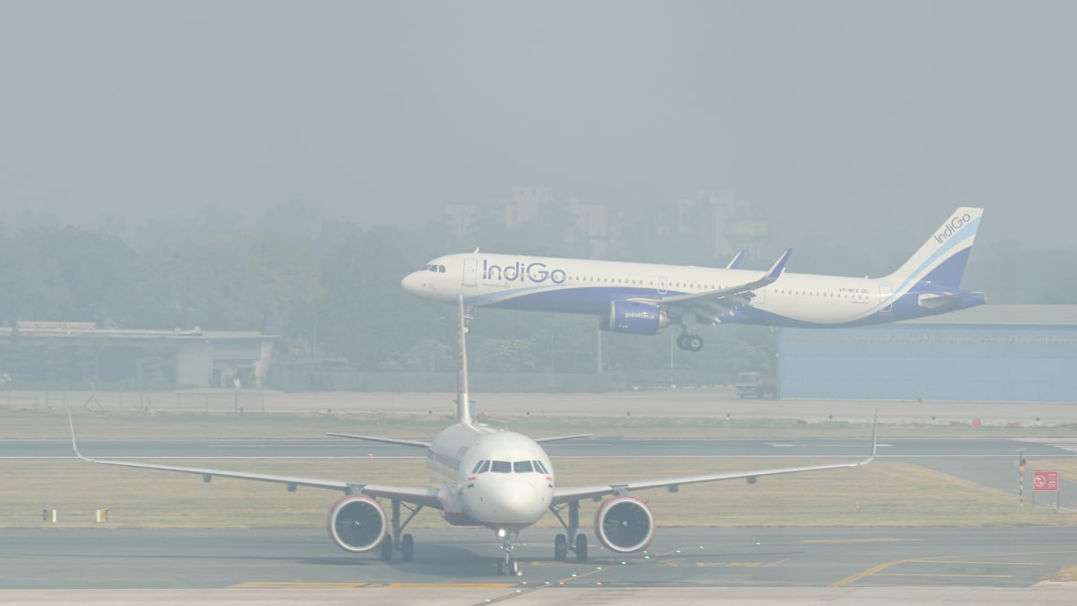 Mumbai Rains: Five Flights Diverted, 17 Abort Landings Amid Heavy Downpour