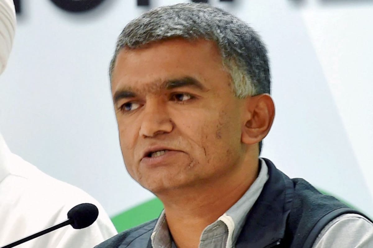 'Are You Joking Around?': Karnataka Minister Slams Officials Over Missing Data On Stray Dogs