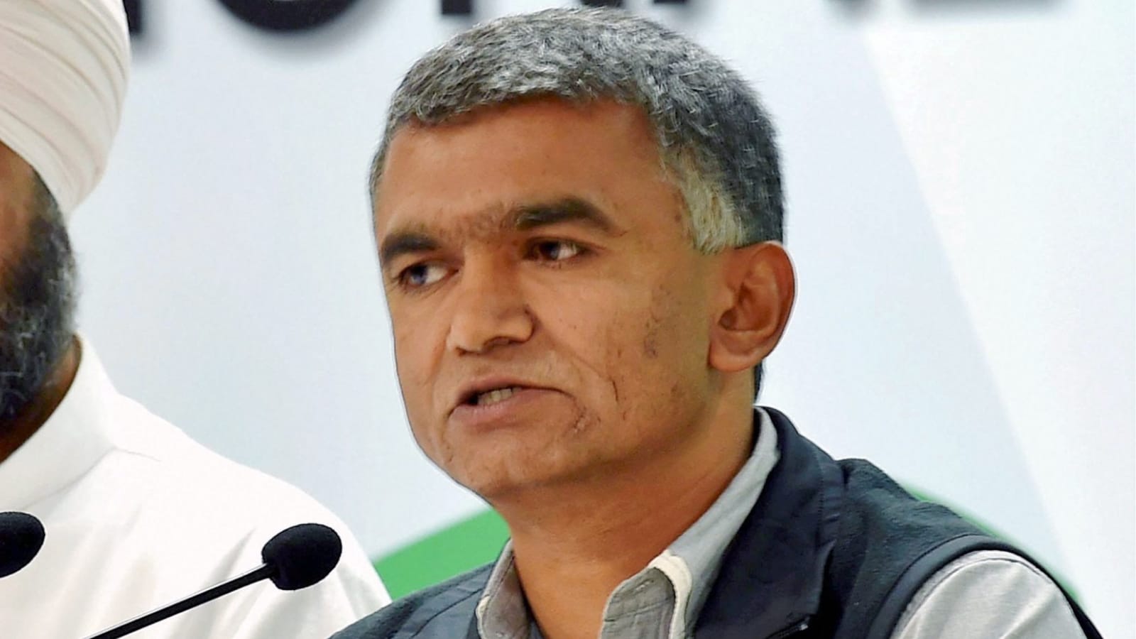 ‘Not Targeting Livelihoods’: Karnataka Minister Defends Bengaluru Footpath Clearance Drive