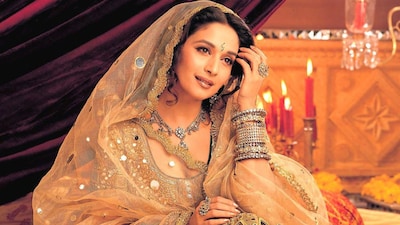 Tiku Talsania received critical acclaim for his role as Dharamdas in Sanjay Leela Bhansali's Devdas alongside Shah Rukh Khan.