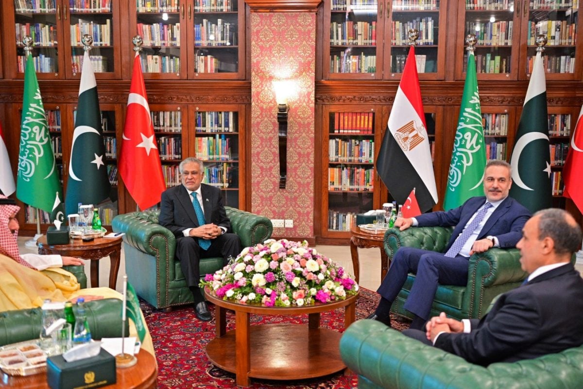 Iran’s ‘Set On Fire’ Warning To US Troops As Mediators Gather In Pakistan To End West Asia War