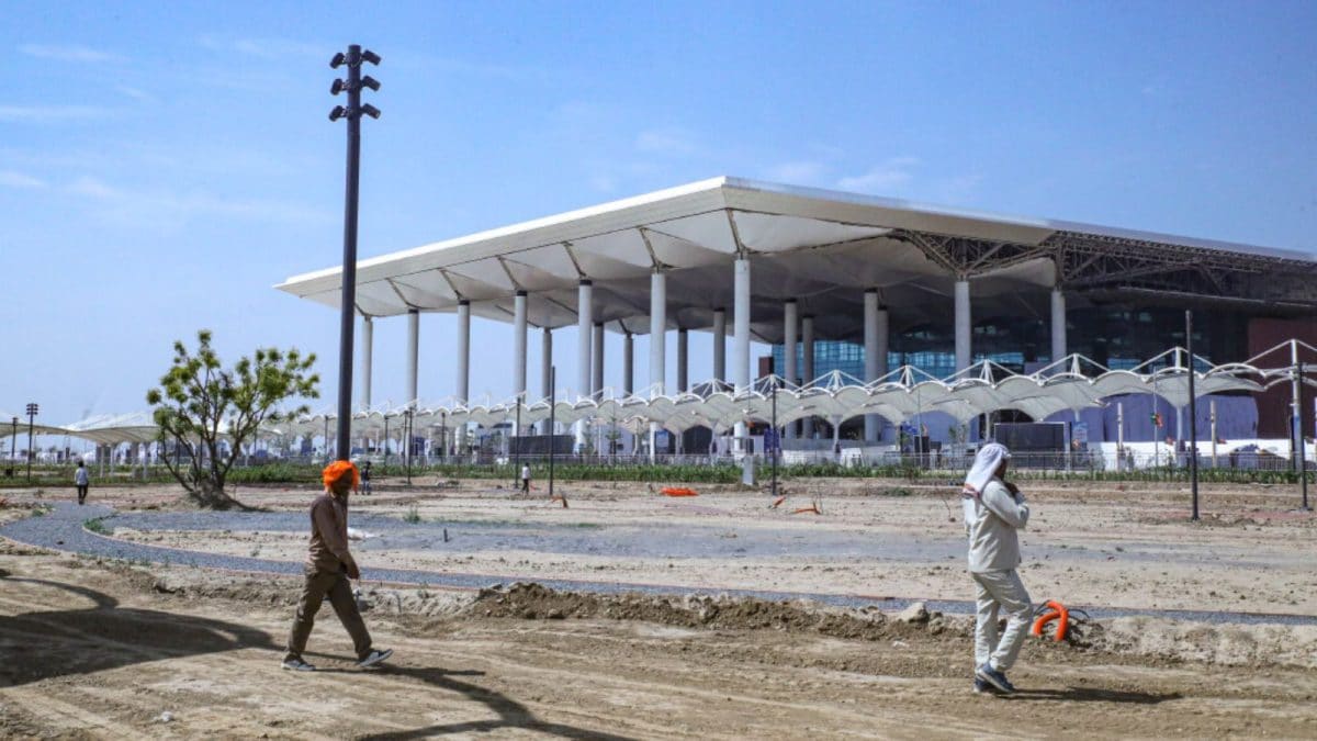 Noida Airport Land Compensation: Jewar Farmers To Get Faster Payouts Via Village Camps – Here's How It Works