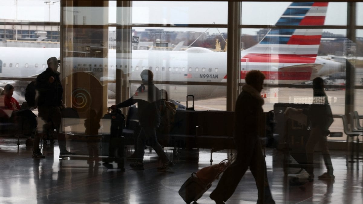 'Suspicious Package' At Reagan Airport Sparks Chaos: Passengers Evacuated From Concourse