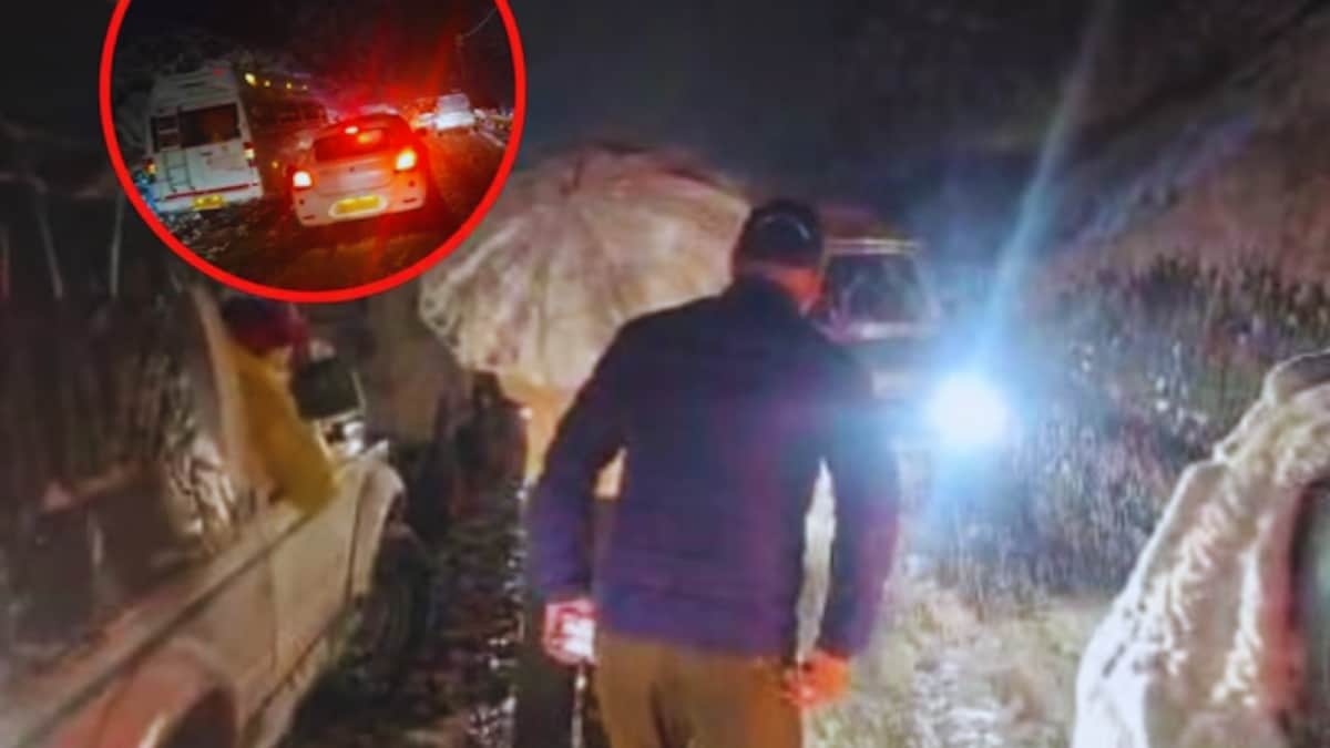 Manali Traffic Jam: Over 1,000 Vehicles Stranded Near Atal Tunnel After Sudden Snowfall