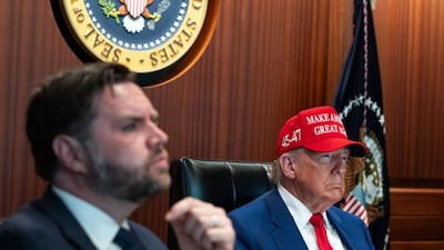 Recent reports in major US media outlets suggest that critical discussions about the Iran war are taking place within a small circle of advisers around President Donald Trump. (Getty Images)