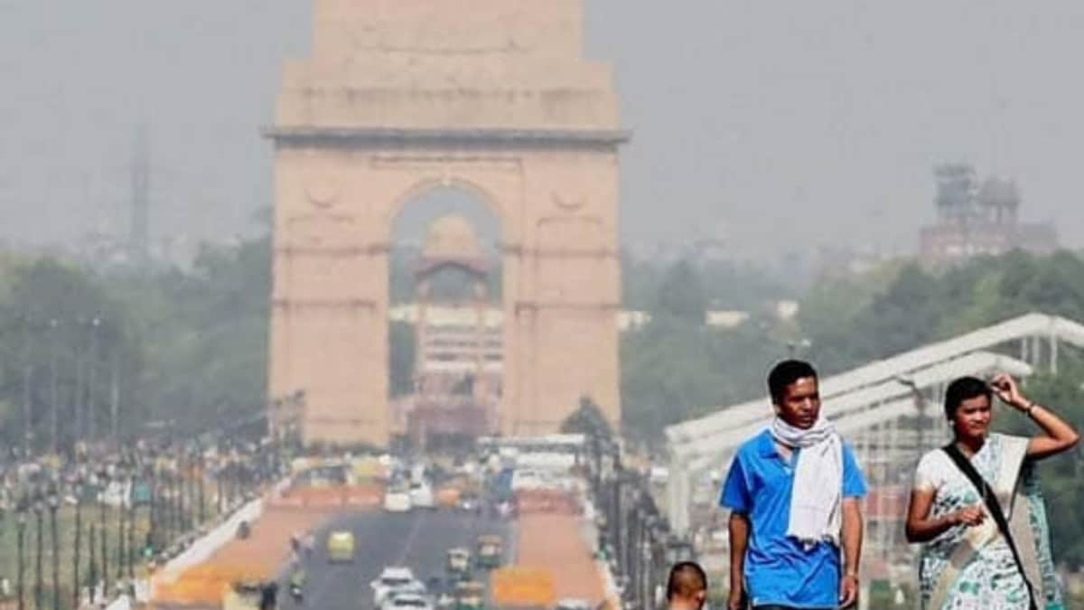 Temperature Likely To Hit 40°C In Delhi Next Week; Heatwave Conditions Expected In Many States