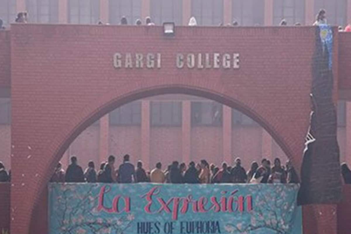 DUSU Chief, ABVP Members Create 'Chaos' At Gargi College; AAP Questions BJP's 'Sanskaar'