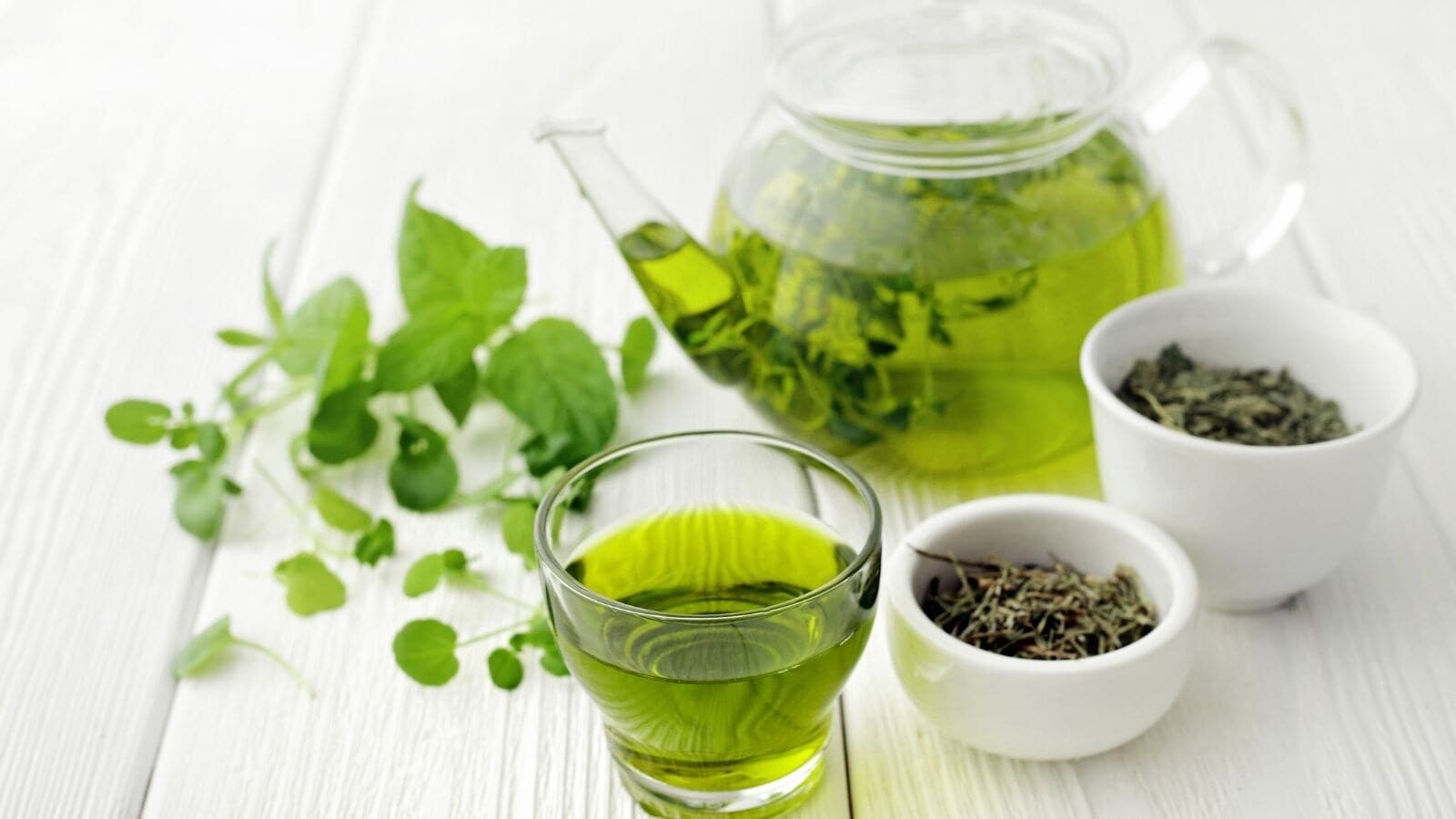 So, what should you choose? For gradual, steady weight loss, green tea is a good option. If you’re looking for a quick metabolism boost, black coffee may be more effective. So, what should you choose? For gradual, steady weight loss, green tea is a good option. If you’re looking for a quick metabolism boost, black coffee may be more effective.