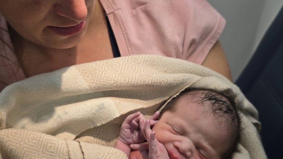 153 Passengers, Then 154: Baby Born Mid-Air On US Flight Just Before Landing