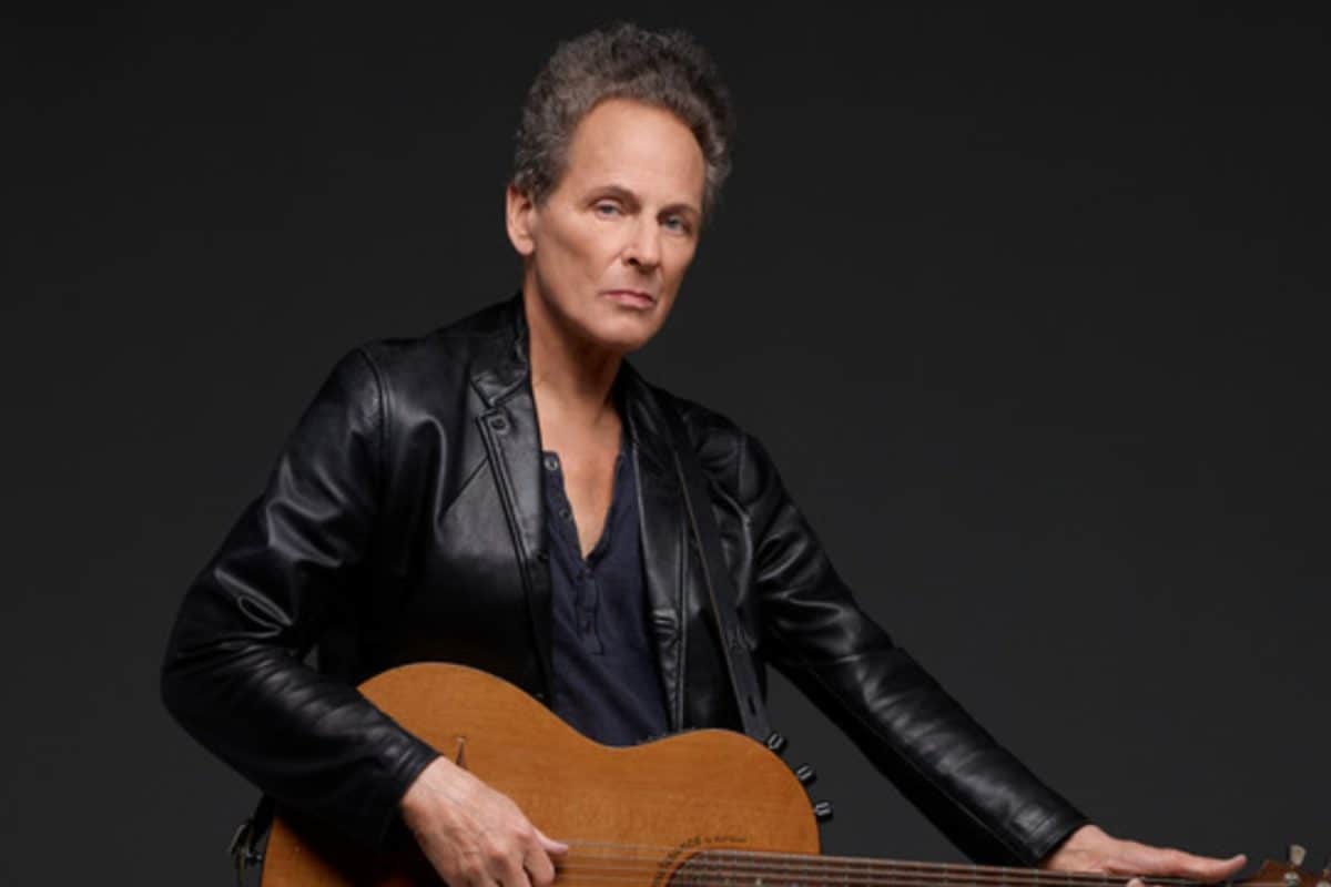 Former Fleetwood Mac Star Lindsey Buckingham Targeted By Stalker, Unharmed