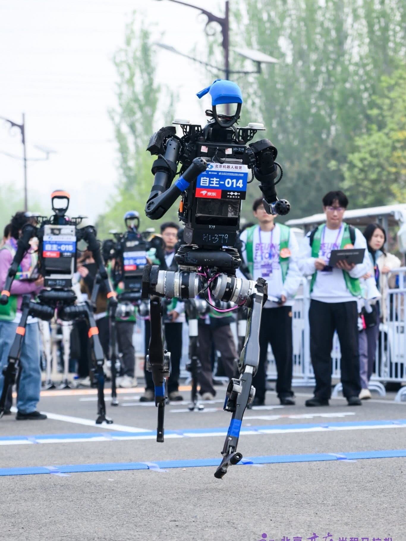 Straight Out Of Sci-Fi? Robots Joined Humans In A Real Marathon In Beijing