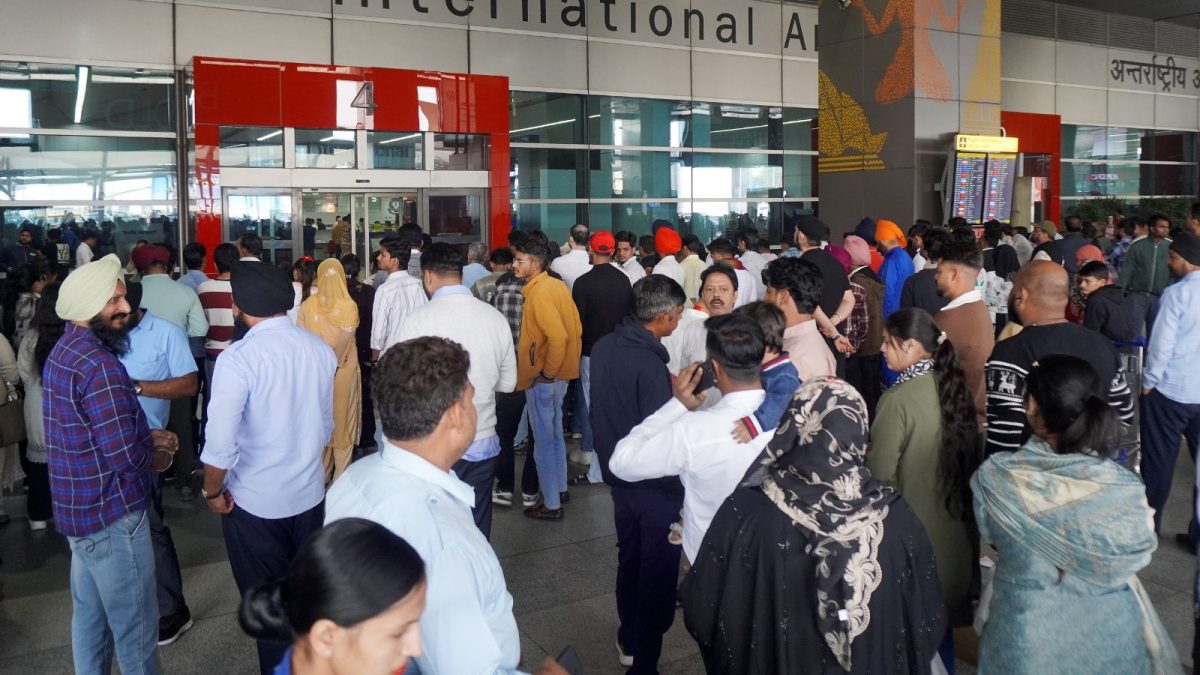 Flight Chaos Across Asia: Over 1400 Delays, 67 Cancellations Leave Thousands Stranded