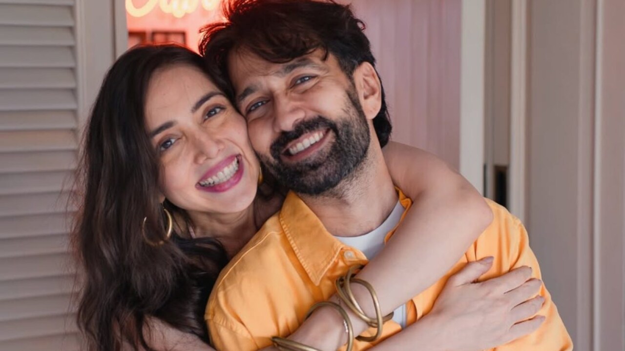 Nakuul Mehta and Jankee Mehta with their daughter Rumi