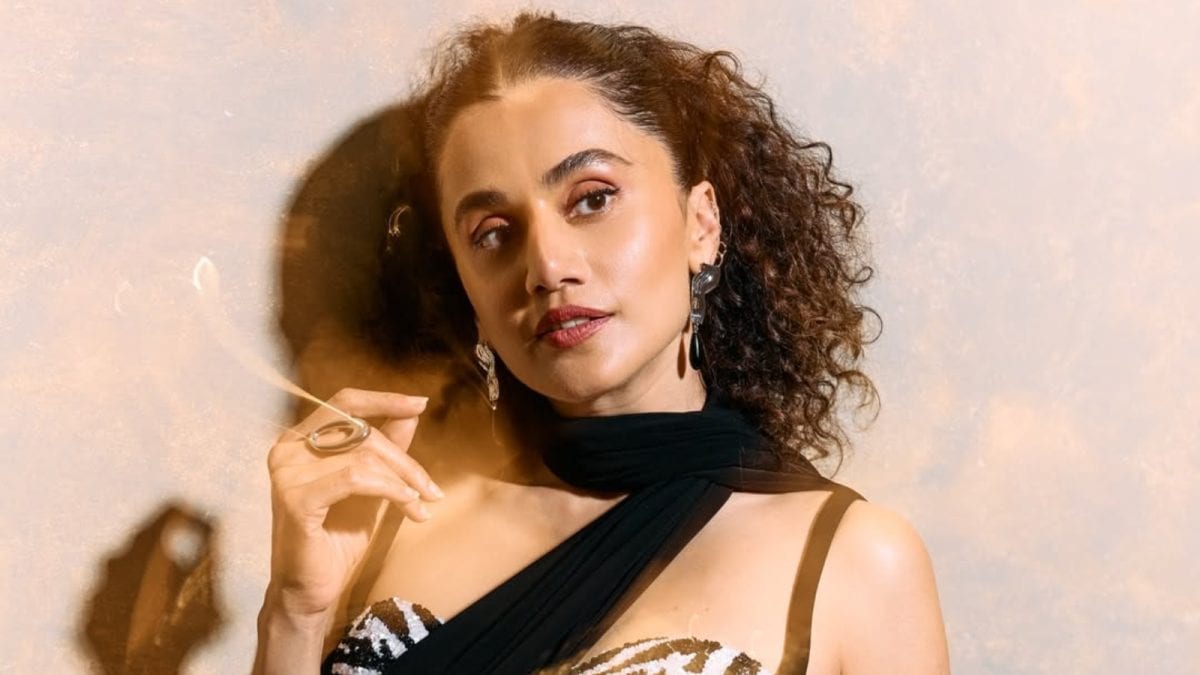 Taapsee Pannu Returns To Social Media After A Year, Reveals Pressure To Stay Visible Online