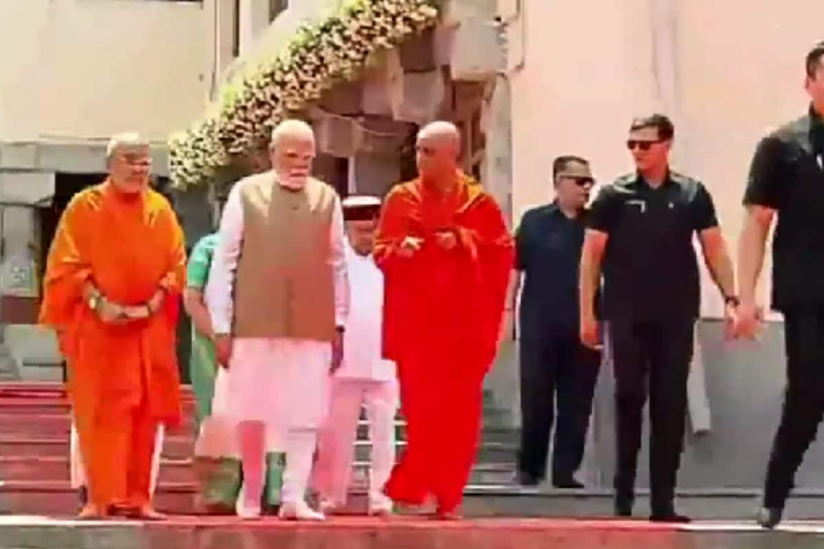 PM Modi Inaugurates Guru Bhairavaikya Mandira Of Adichunchanagiri Math In Karnataka's Mandya