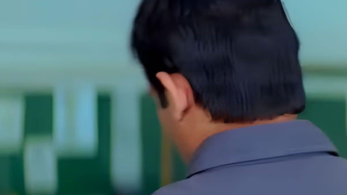 Called Aishwarya Rai 'Sexy', Almost Married Karisma, Took a Break, Now Rules Bollywood: Guess Who?