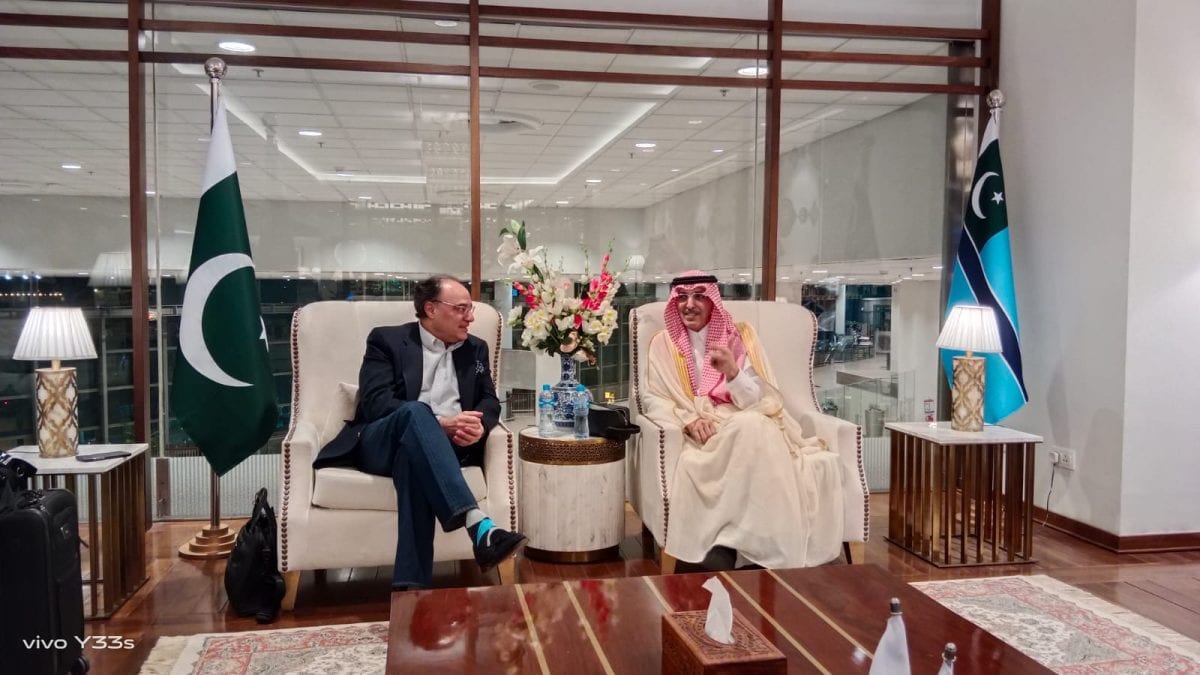 Saudi Arabia Pledges Full Financial Support to Pakistan Amid $5 Billion Debt Crunch