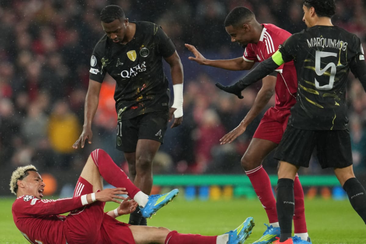Arne Slot Confirms Hugo Ekitike Injury 'Looks Really Bad' But Points Out One 'Good Thing'