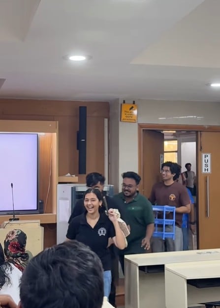 From Buckets To Umbrellas: IIT Bombay’s ‘No Bag Day’ Goes Viral